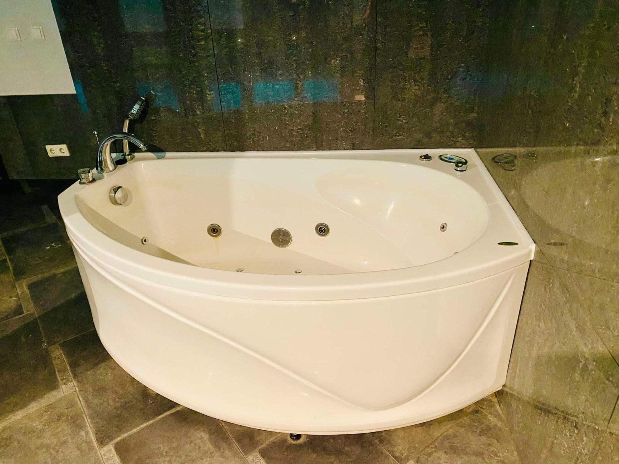 Ādaži Spacious House With Indoor Pool & Sauna. מראה חיצוני תמונה